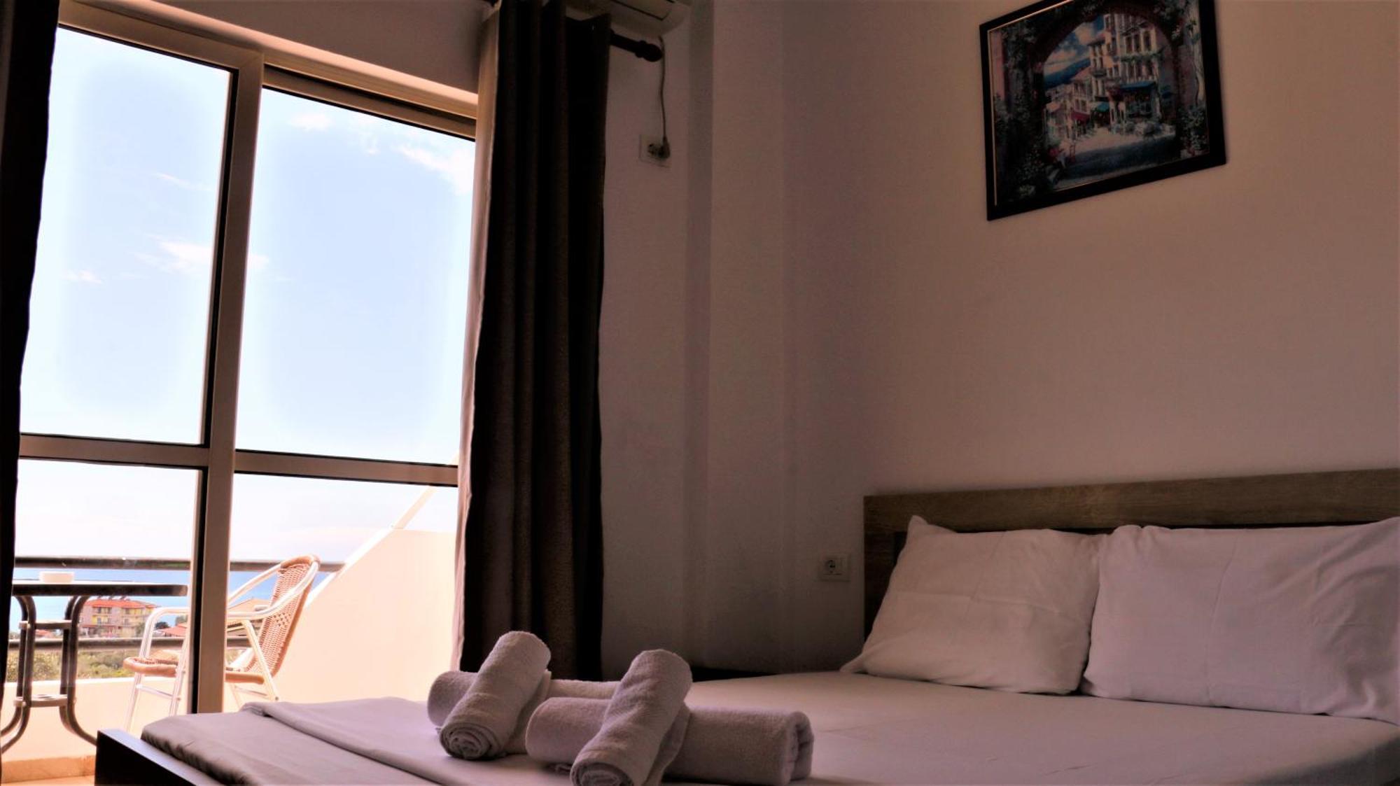 Velco Bb Himara Bed & Breakfast Exterior photo